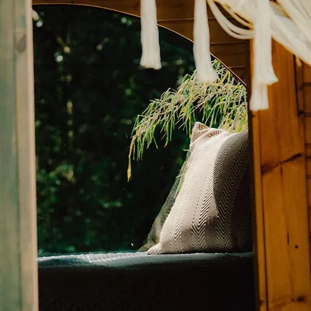 Schlaffass Natursee-chalet Mit Sanitaerfass,hot Tub,sauna,jacuzzi,angeln Οργανωμένο κάμπινγκ