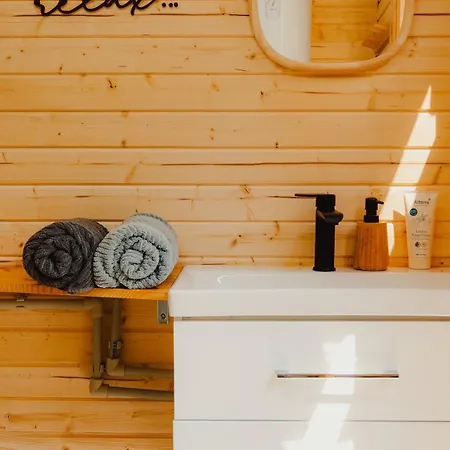 Οργανωμένο κάμπινγκ Schlaffass Natursee-chalet Mit Sanitaerfass,hot Tub,sauna,jacuzzi,angeln *