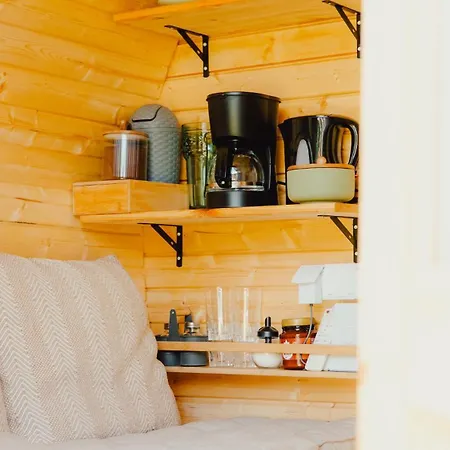 Schlaffass Natursee-Chalet mit Sanitärfass,Hot Tub,Sauna,Jacuzzi,angeln Luxuszelt *