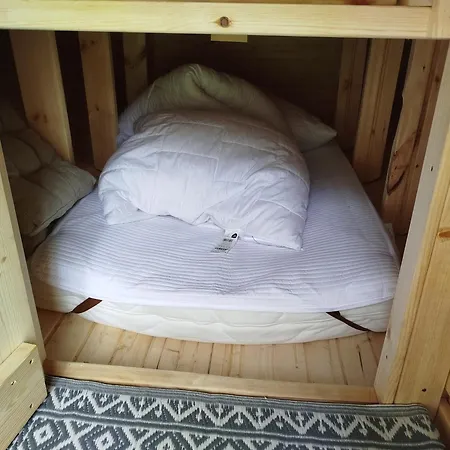 Luksusowy namiot Schlaffass Natursee-chalet Mit Sanitaerfass,hot Tub,sauna,jacuzzi,angeln Twist