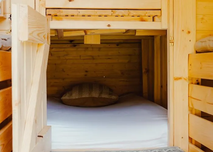 Campo de lujo Schlaffass Natursee-chalet Mit Sanitaerfass,hot Tub,sauna,jacuzzi,angeln