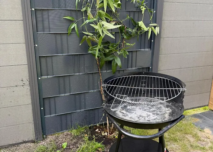 Schlaffass Natursee-chalet Mit Sanitaerfass,hot Tub,sauna,jacuzzi,angeln Οργανωμένο κάμπινγκ