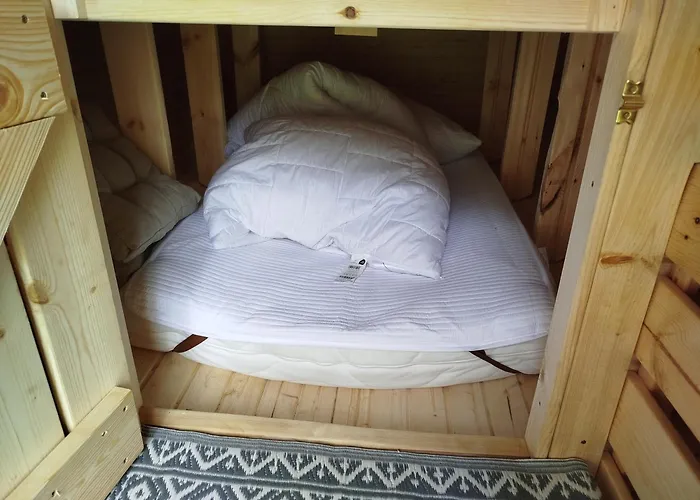 Campo de lujo Schlaffass Natursee-chalet Mit Sanitaerfass,hot Tub,sauna,jacuzzi,angeln Twist